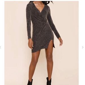Francesca’s Glitter Mi Ami Knot Waist Long Sleeve Dress, Medium. Black Silver